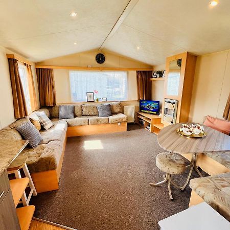 Lola'S Caravan. Your Home Away From Home. Parkeston ภายนอก รูปภาพ